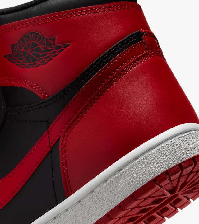 Air Jordan 1 Retro High '85 Bred (2025)