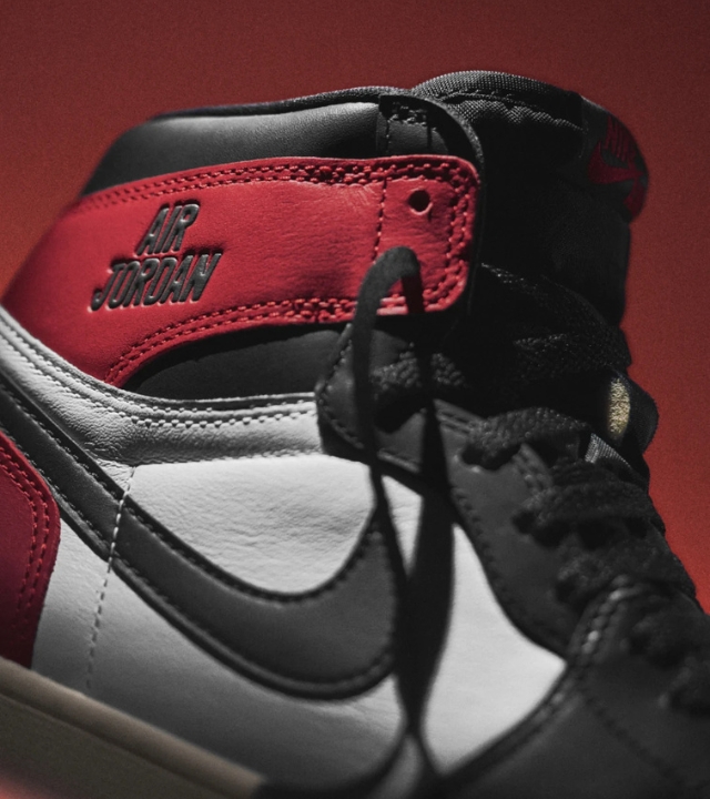 Air Jordan 1 High OG Black Toe