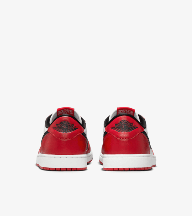 Jordan 1 Low OG Chicago