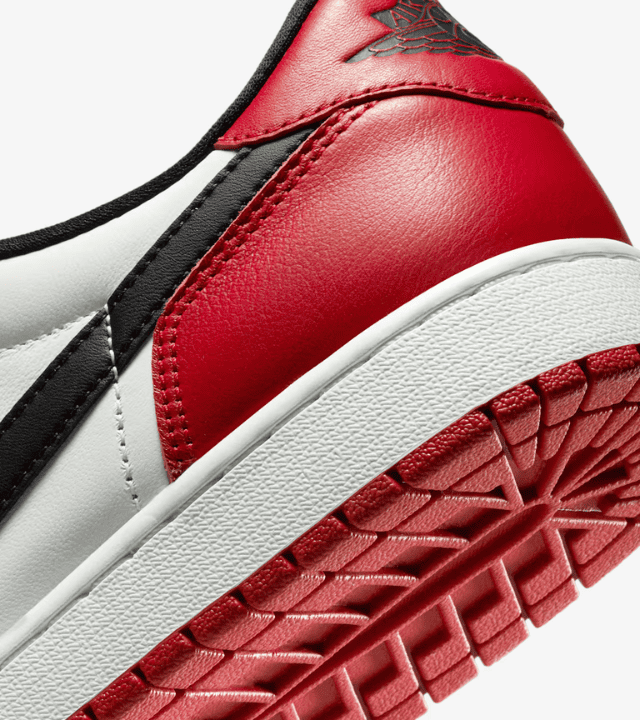 Jordan 1 Low OG Chicago