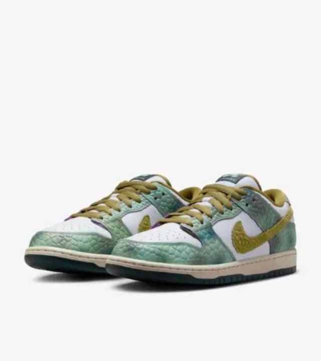 Nike SB Dunk Low Chameleon x Alexis Sablone