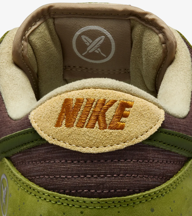 Nike SB Dunk Low x Auto 'Matcha'