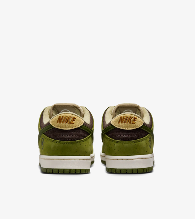 Nike SB Dunk Low x Auto 'Matcha'