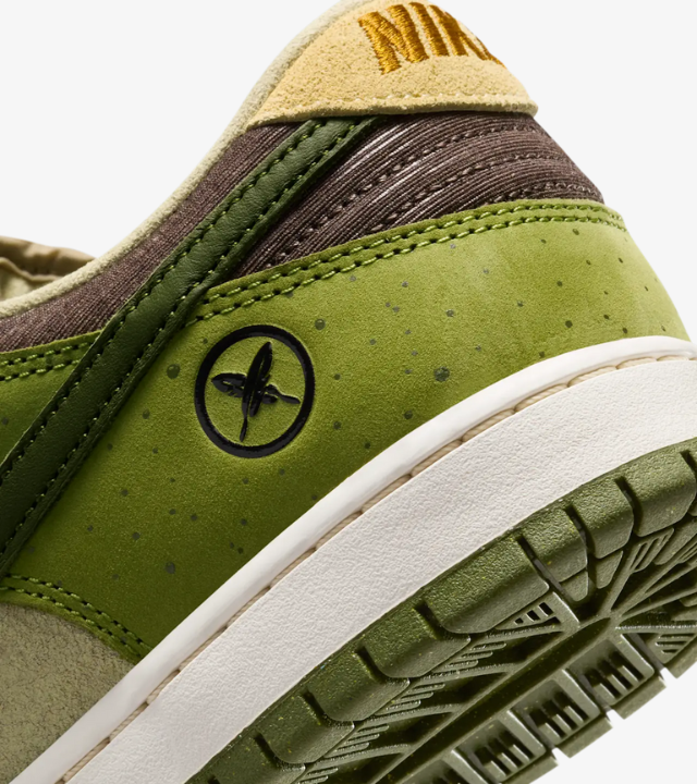 Nike SB Dunk Low x Auto 'Matcha'