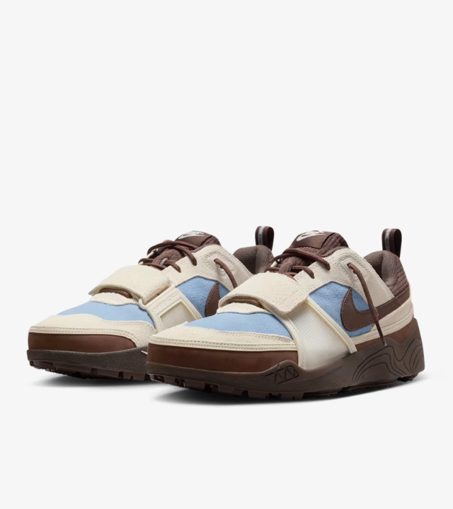 Nike Zoom Field x Travis Scott Jaxx "Pale Ivory and Leche Blue"