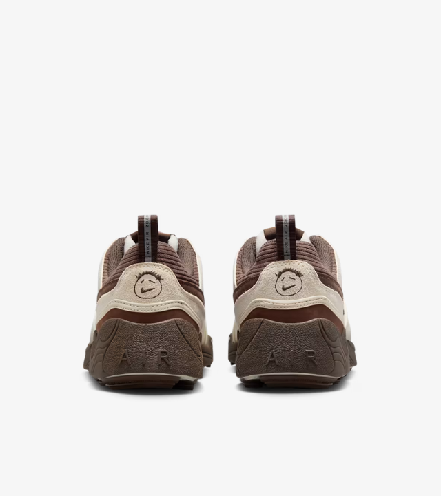 Nike Zoom Field x Travis Scott Jaxx "Pale Ivory and Leche Blue"