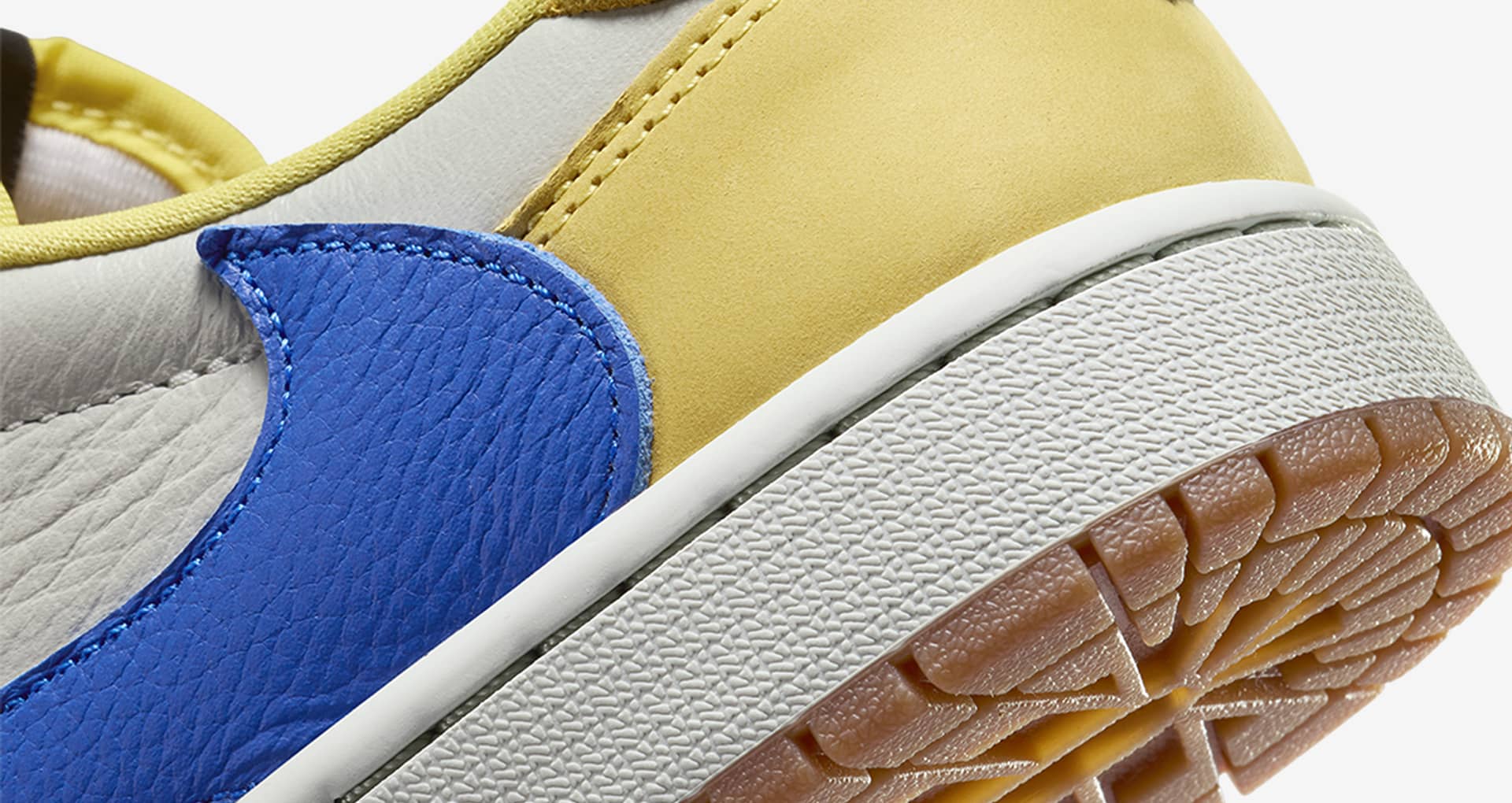 Jordan 1 Low OG Travis Scott Canary Adorea Sneakers