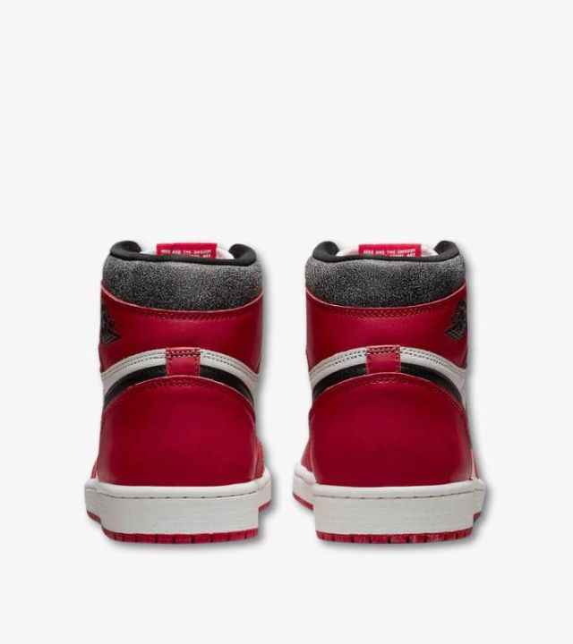 Air Jordan 1 Retro High OG Chicago Lost And Found