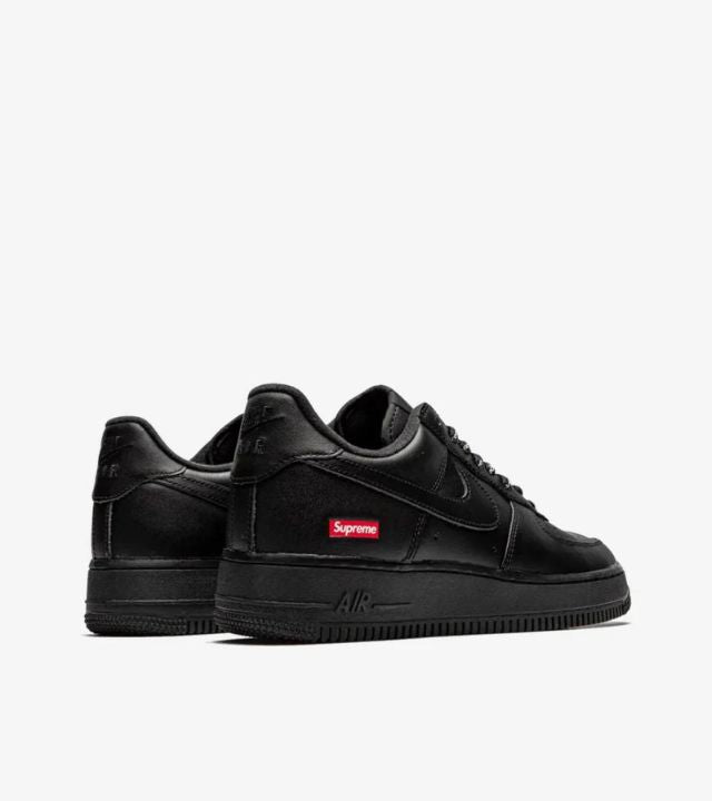 Nike Air Force 1 Low Supreme Black