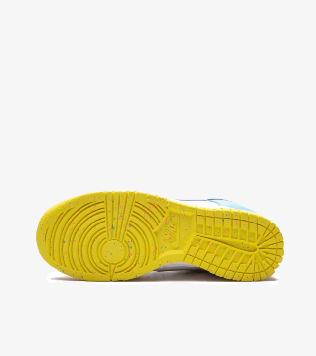 Nike Dunk Low SE Easter Candy