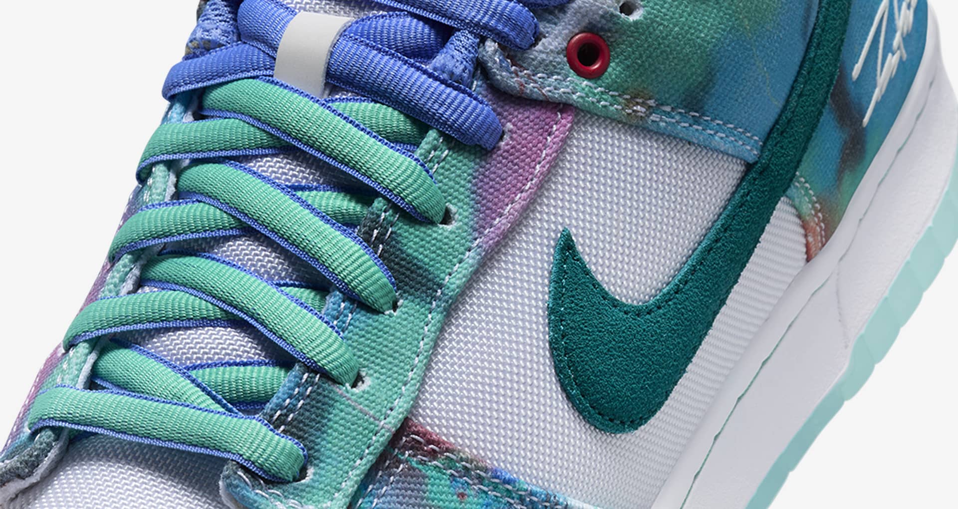 Nike SB Dunk Low Futura Laboratories Bleched Aqua